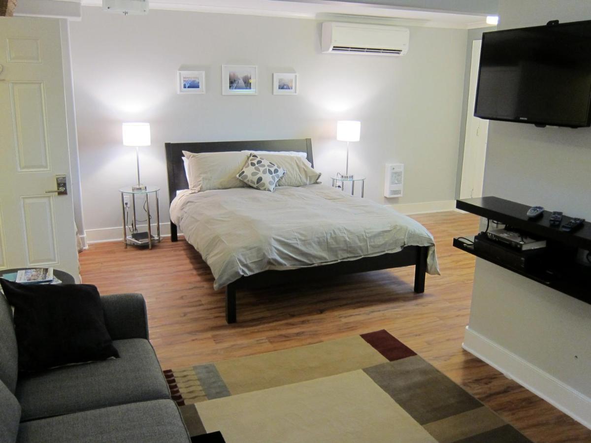 Merrickville Guest Suites Bagian luar foto