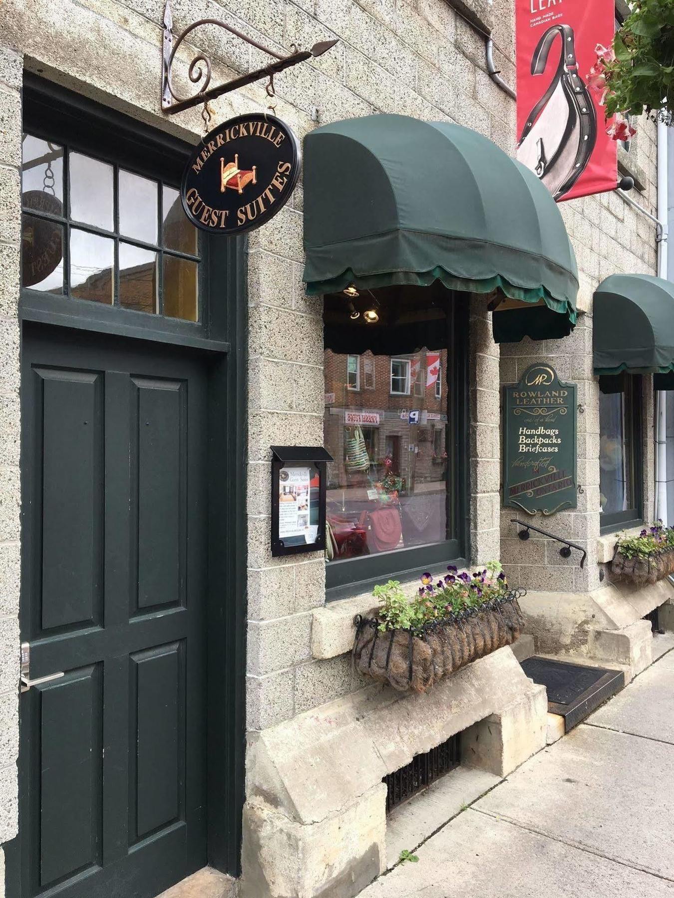 Merrickville Guest Suites Bagian luar foto